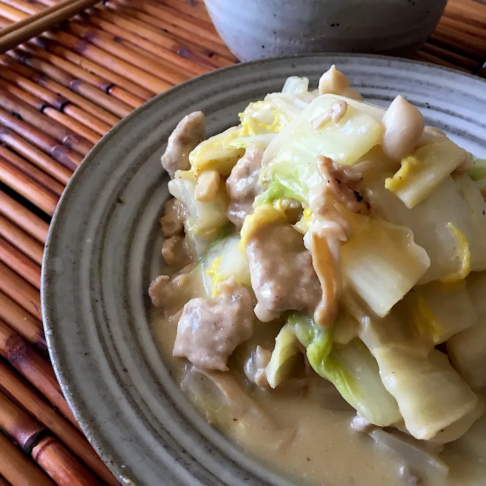 きょうのお昼ごはん#白菜ときのこ、豚肉の味噌マヨ炒め#あおさの味噌汁|chachaさん