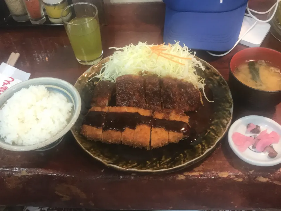 矢場とん 名駅エスカ店 わらじとんかつ|ぴょんこさん