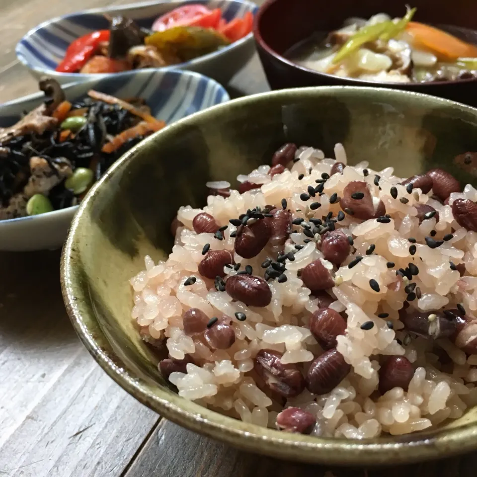 一汁二菜🇯🇵🍚🥢ʕ-̼͡-ʔ#お赤飯炊いてみました|七海さん