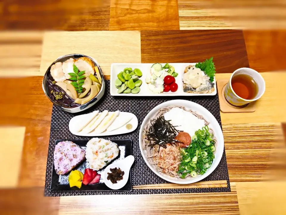 Snapdishの料理写真:また麺類…ww #夜ご飯  #紀文食品  #魚河岸あげ #蕎麦 #サッパリ|ぼんぼんさん