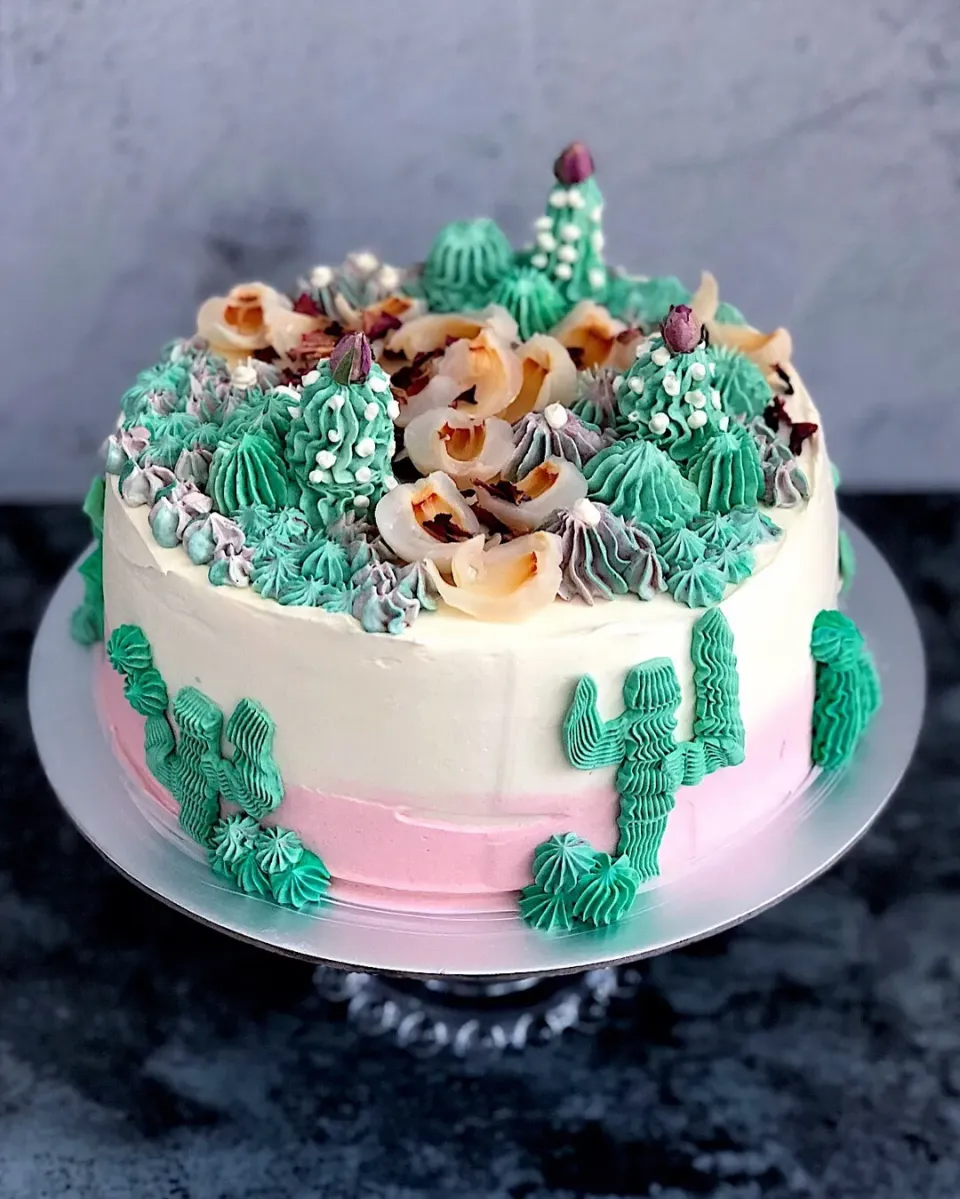 Rose lychee chiffon with buttercream succulents|12Dragonさん