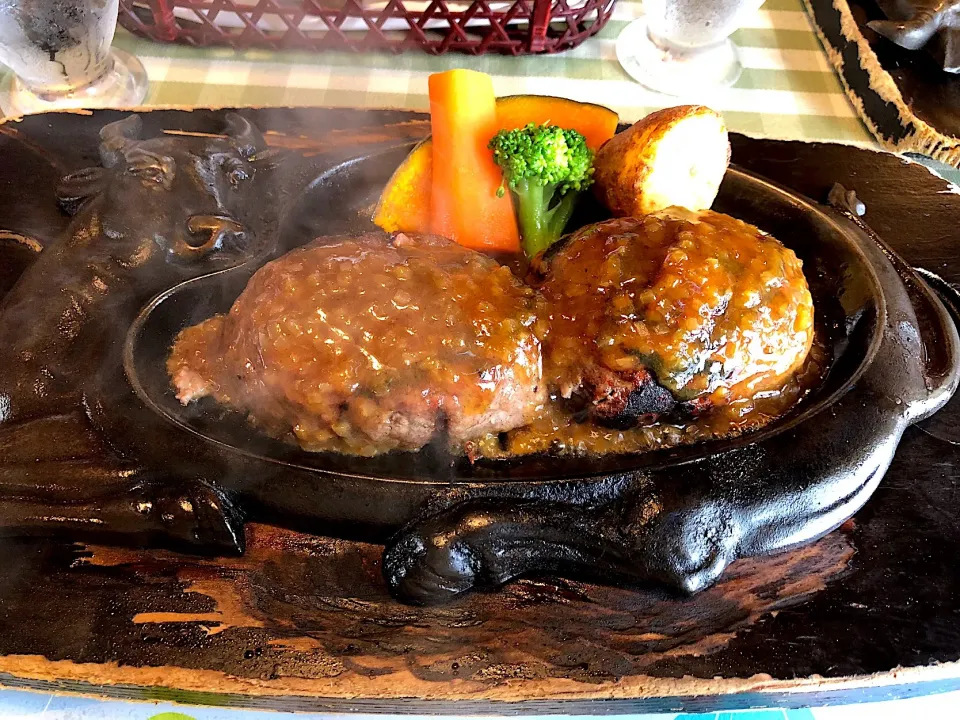 さわやかで、げんこつハンバーグ🍖🍗|いく❤️さん