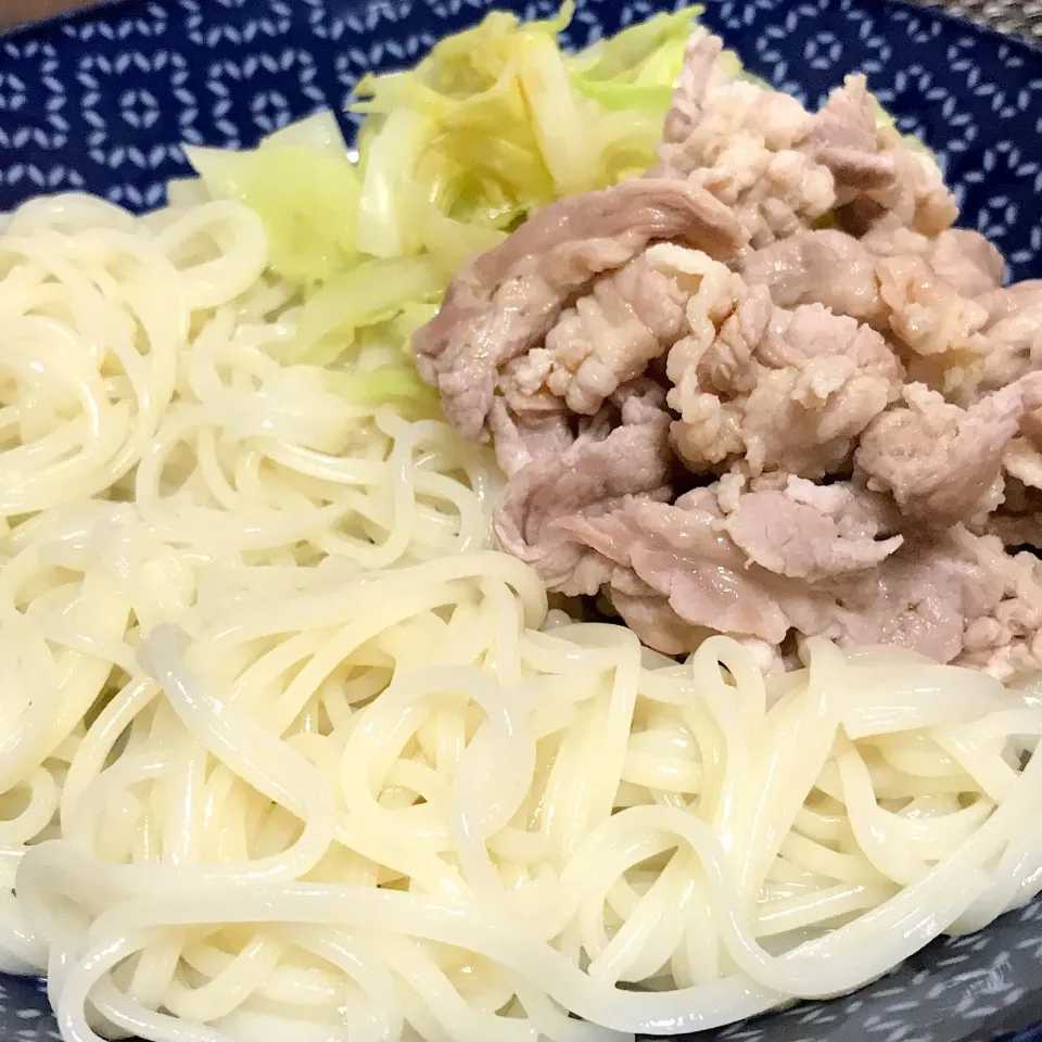 豚しゃぶ冷麦 #晩ごはん  #単身赴任飯|Koichi GOGOさん