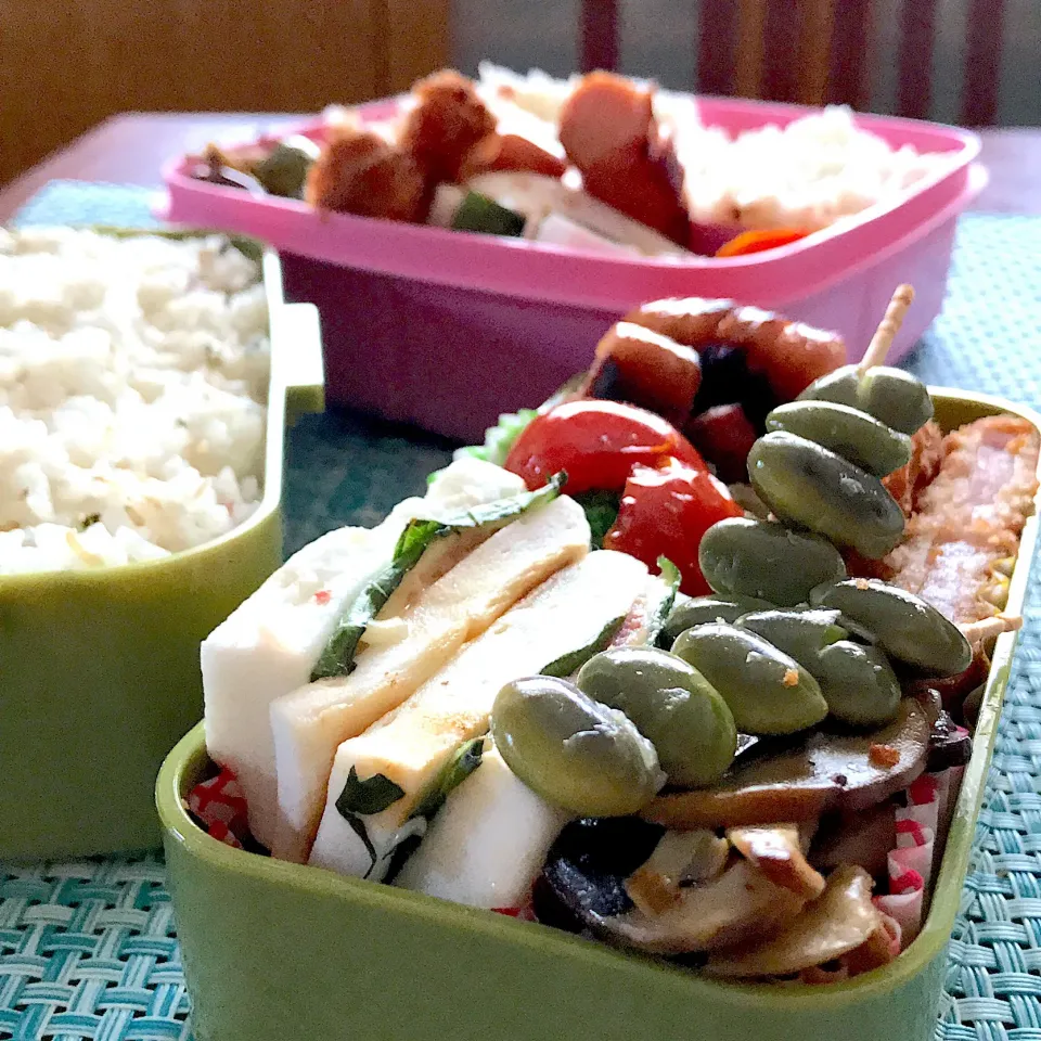 今日のお弁当🍱
ハムカツ
枝豆
いろいろきのこバター炒め

今週も猛暑が続きそう😣
熱中症には気をつけて
元気だして
まいりましょう٩( 'ω' )و

今日も気をつけて
いってらっしゃい👋😊|mokoさん