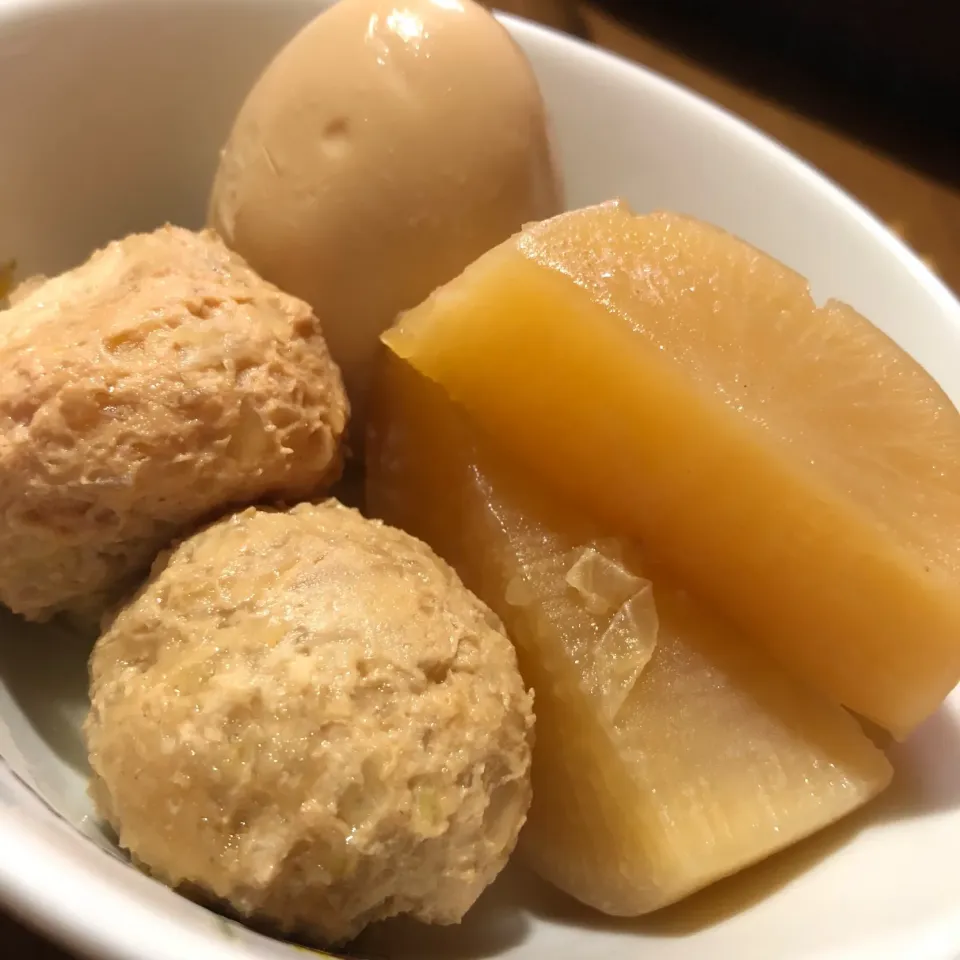 鶏団子と大根と卵の煮物🥚|宙まめさん