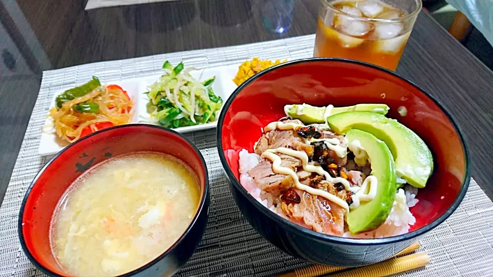 マグロステーキ丼|サトリさん