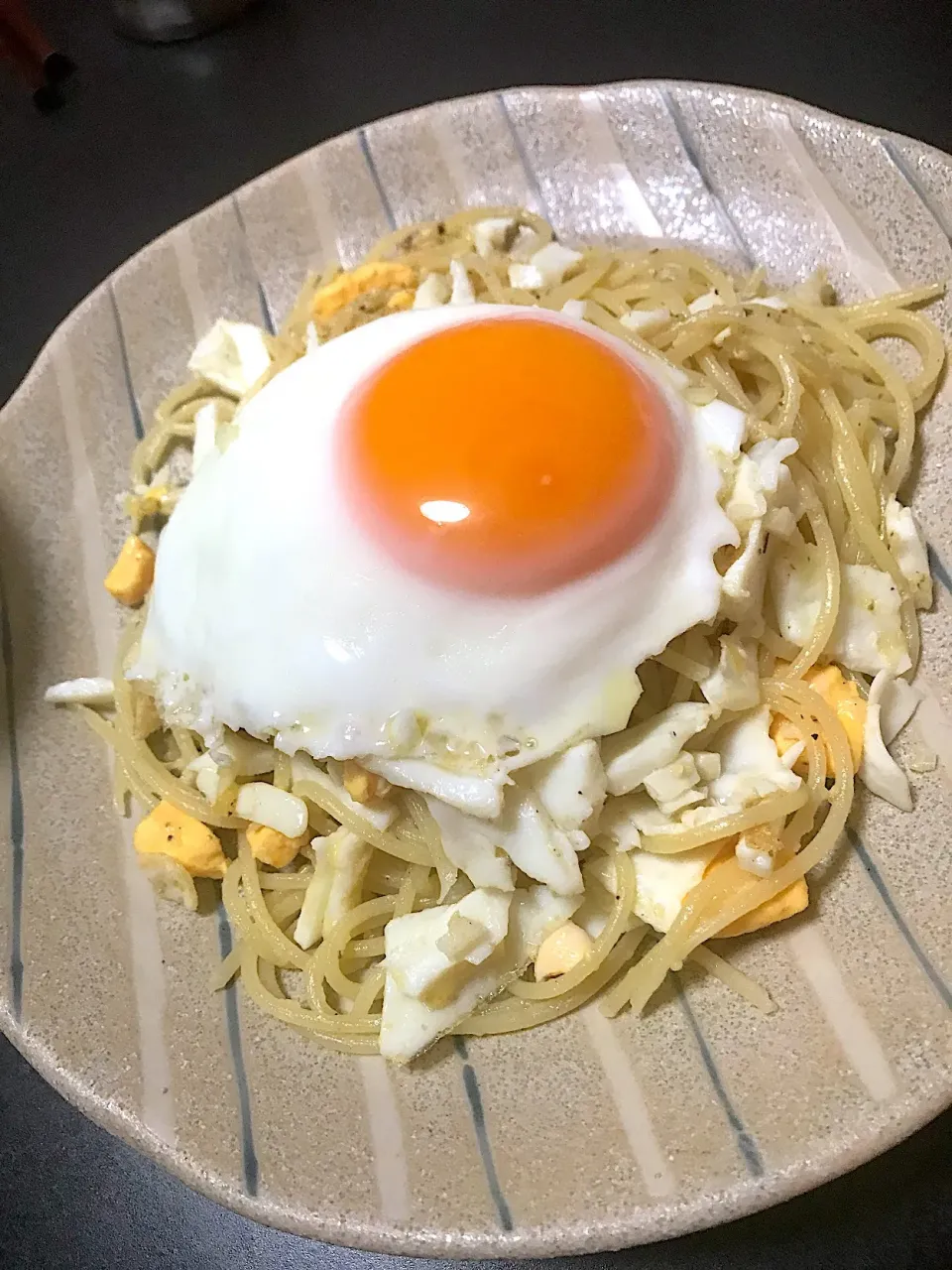 Snapdishの料理写真:貧乏人のパスタ|ぼーちゃんさん