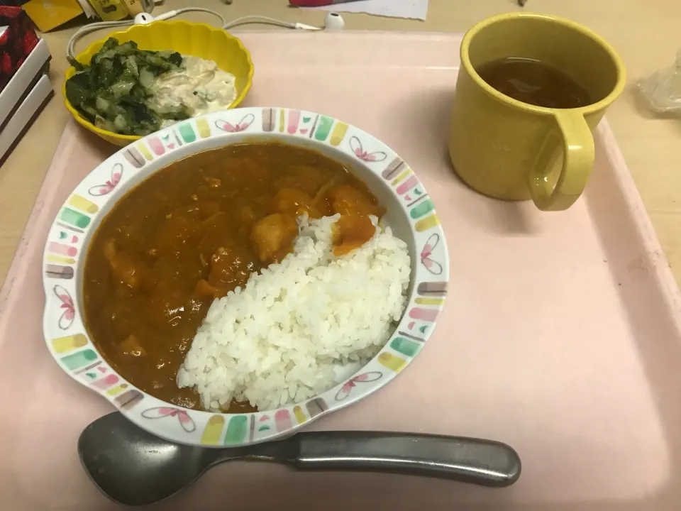 昼ごはん🍚|石井 彩織さん