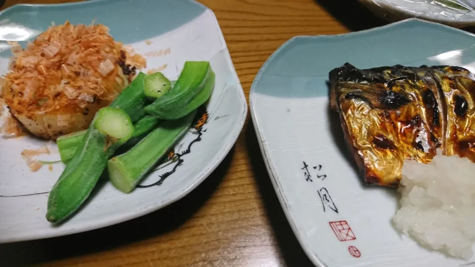 鯖の塩焼きとネバネバ山芋とオクラ|Yasuyoさん