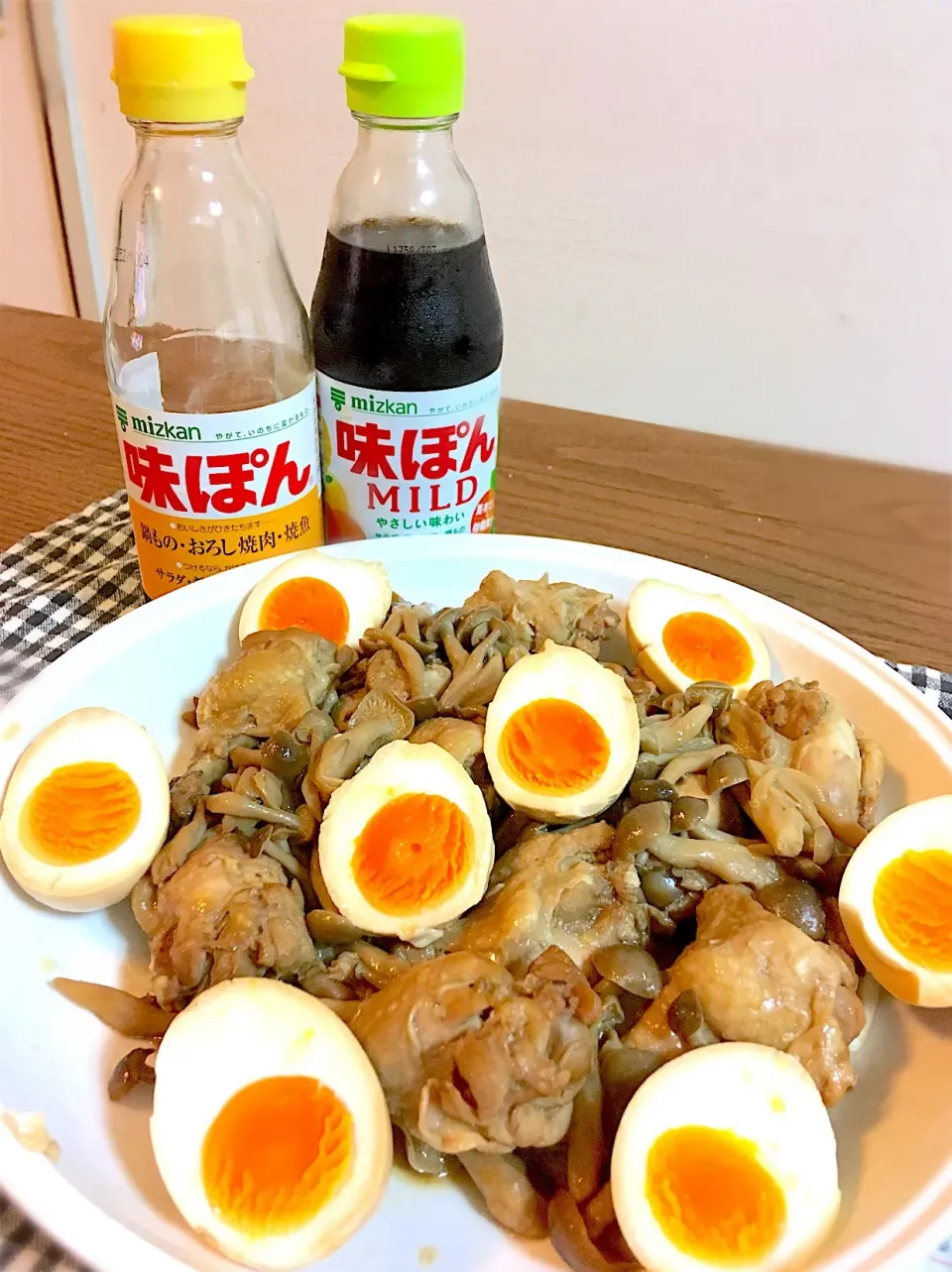 Snapdishの料理写真:味ぽんで鶏手羽のさっぱり煮|☆マミ☆さん