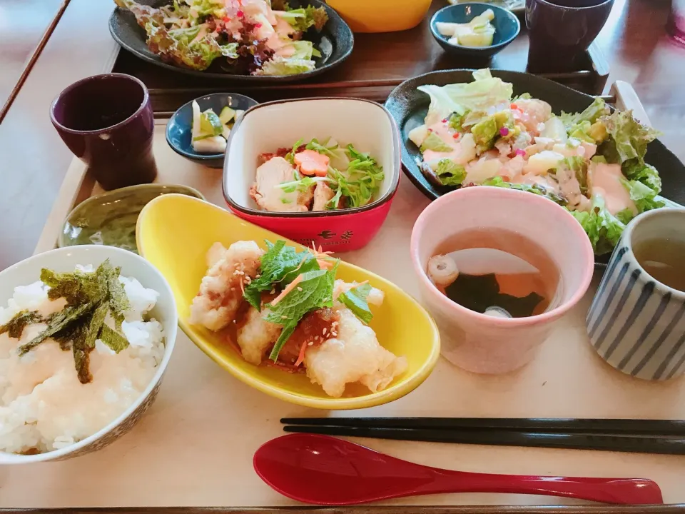 鶏肉と大根のわさびマリネ
豚ヒレと山芋の天ぷら
アボカドとじゃがいもの明太サラダ|ちゃみこさん