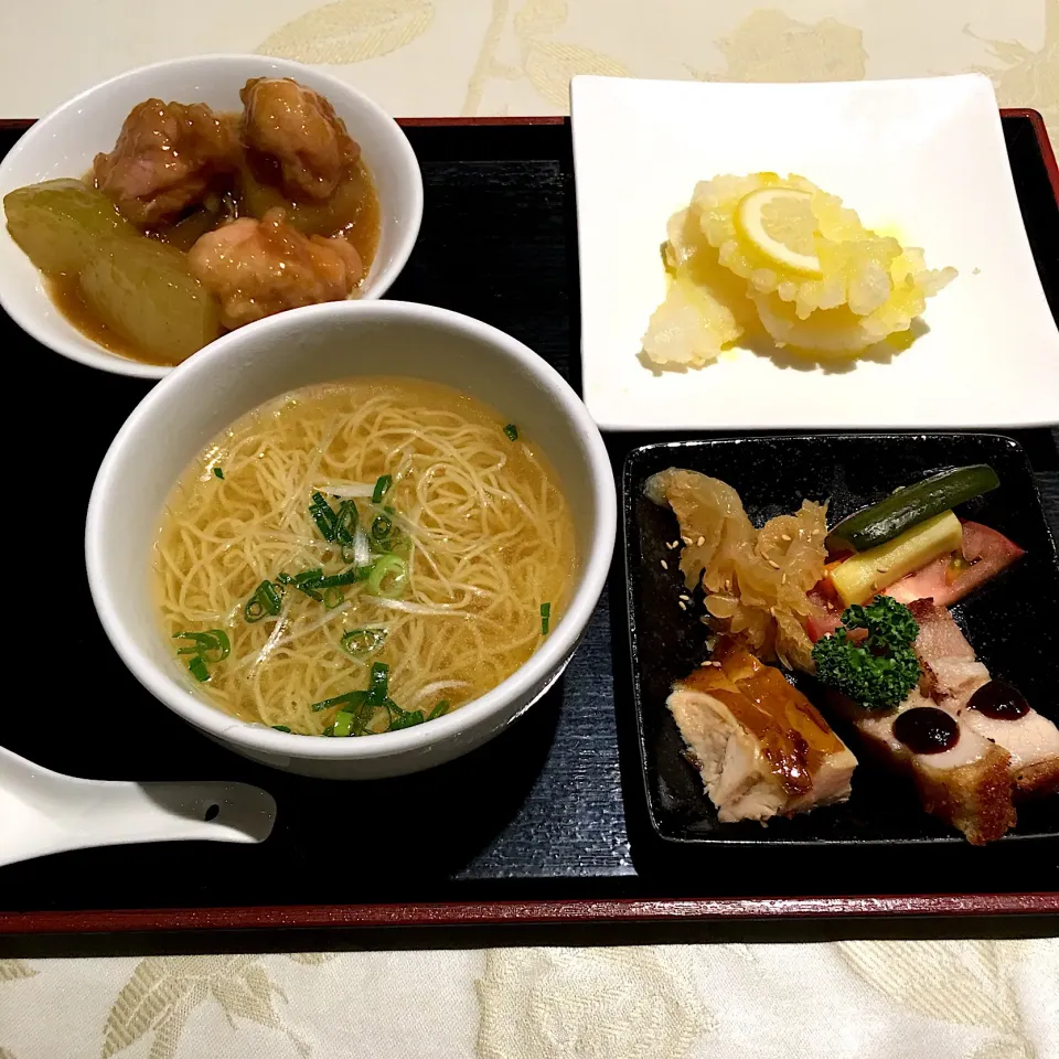 Snapdishの料理写真:デートdeランチ♡♡ (▰˘◡˘▰)☝︎ 1 August
 #デートdeランチ  #デート  #デートごはん  #飲茶  #ふたりごはん  #京都 #老香港酒家|Yoshinobu Nakagawaさん