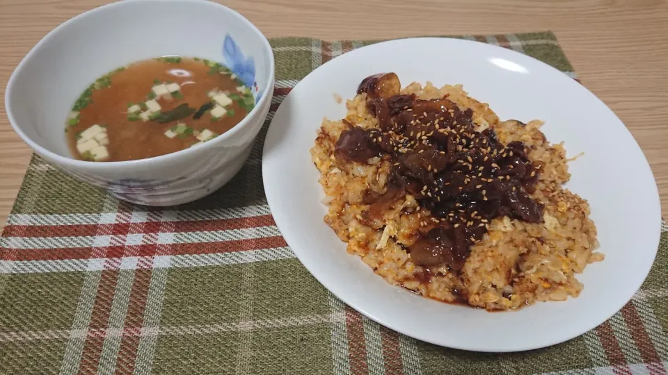 ポン酢がうまい！肉チャーハン|cookingパパ五郎さん