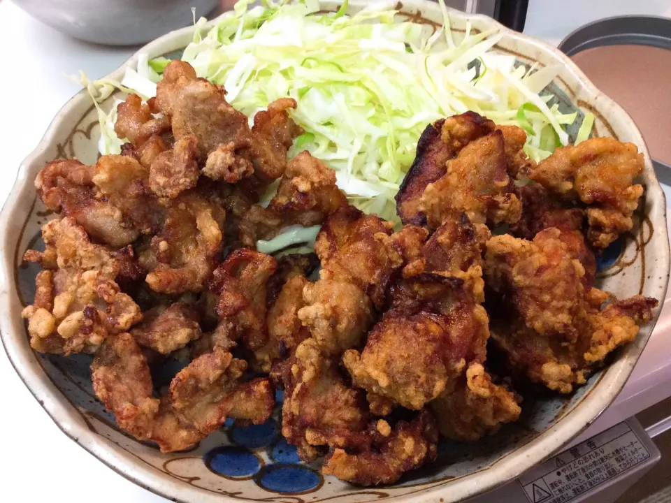 鶏の唐揚げ🐔😋
実は、豚も混ざってる😂🐽|アライさんさん