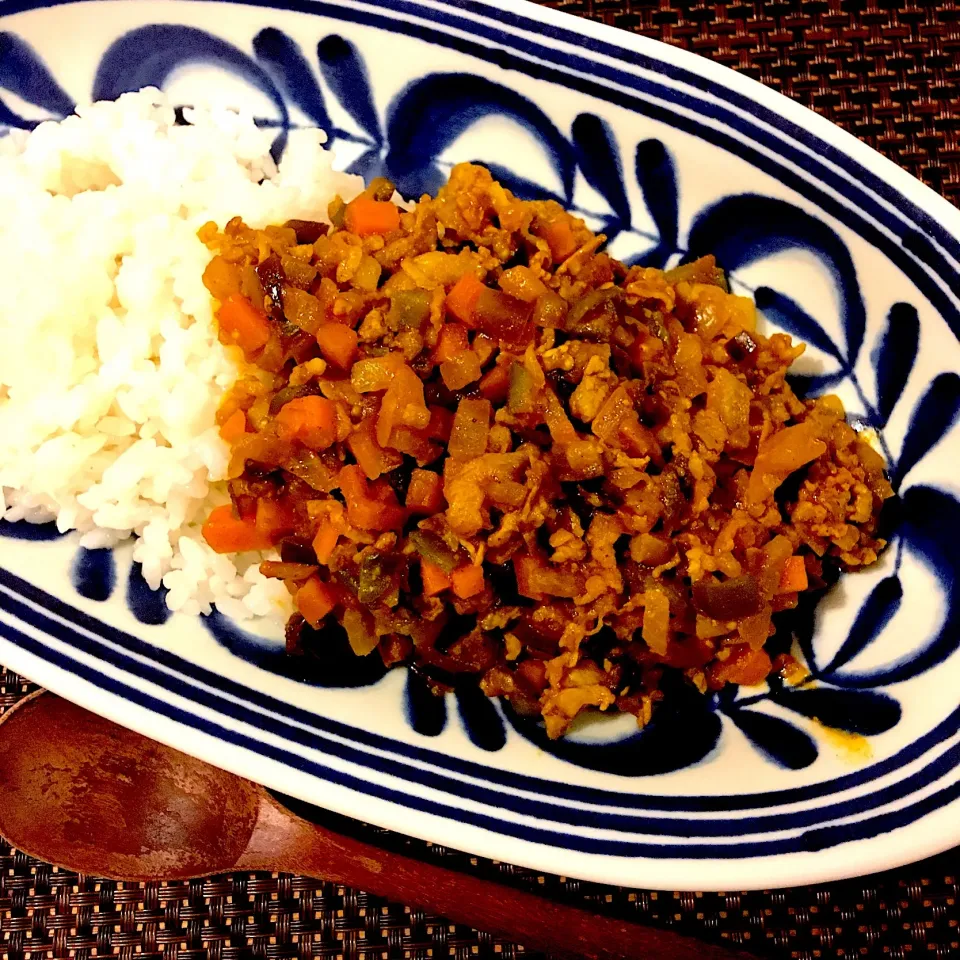 豚こま肉とたっぷり野菜のドライカレー🍛|ゆうこさん