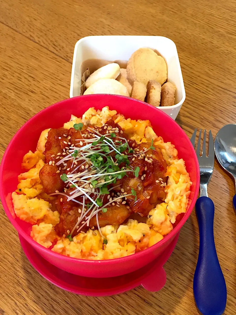 娘ちゃん塾弁当  鶏のチリソース丼|まつださんさん