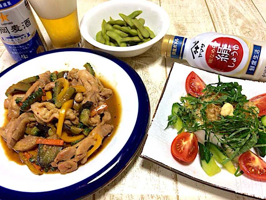 今日の男飯(｡-_-｡)朝採り枝豆&大葉奴&鶏モモ肉と夏野菜炒め🎶|ひーちゃんさん