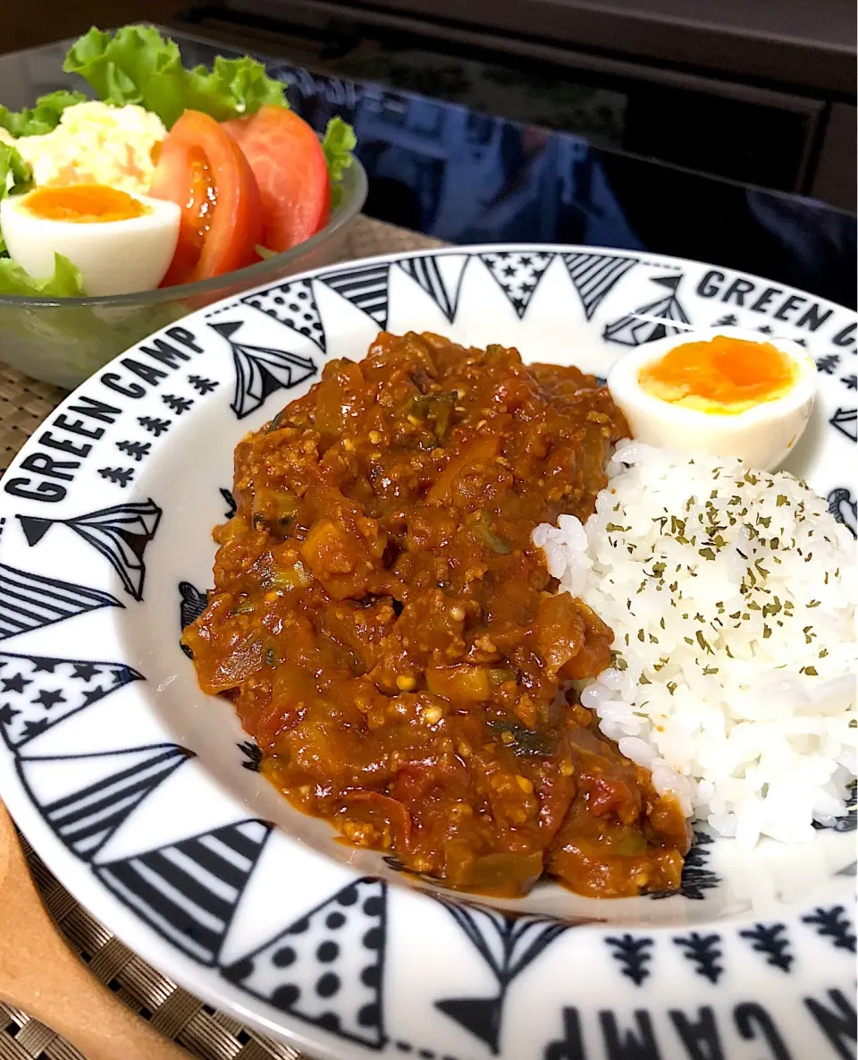 トマト缶を使って20分で作るひき肉となすのカレー レシピ・作り方 by あーにゃ8129｜楽天レシピ|ゆかりさん