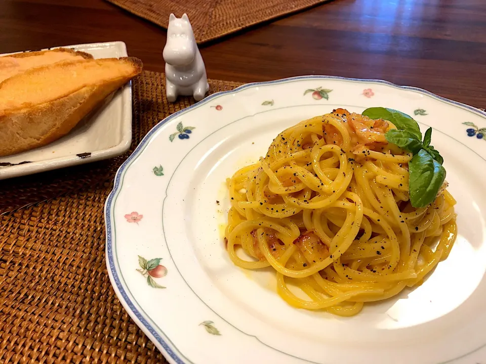 粉チーズ・ベーコン・卵だけで味付け⭐︎大人のカルボナーラ|ねぎぼうずさん