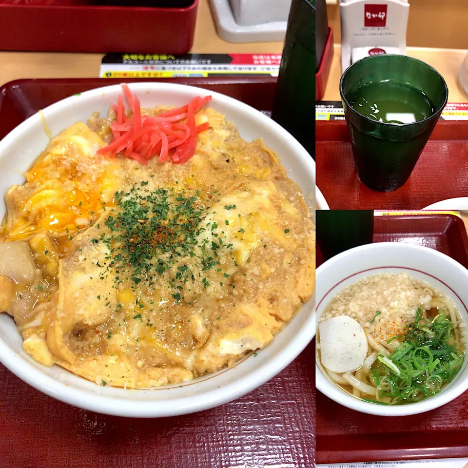 ４種チーズの🧀親子丼
小はいからうどん
お茶|るみおんさん