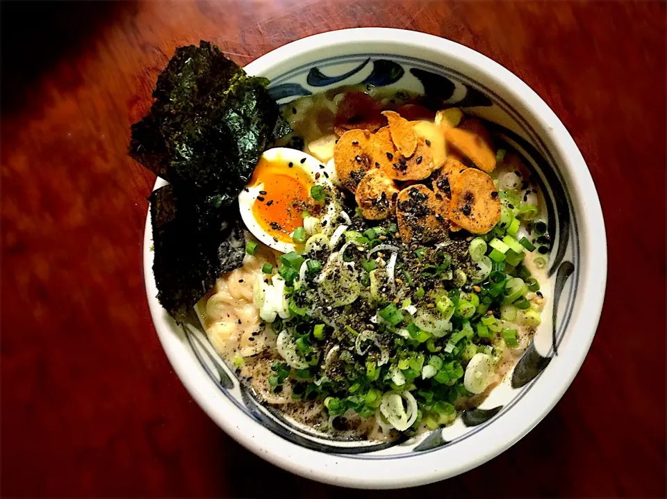 ネギと焦がしにんにくのっけごま麺|Downtoearthさん