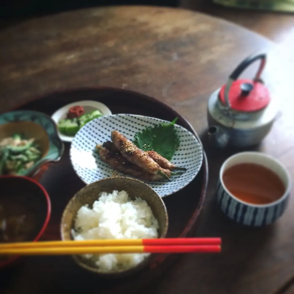 “ 丸オクラの肉巻き定食 ”|おたんこ食堂  d□~°さん