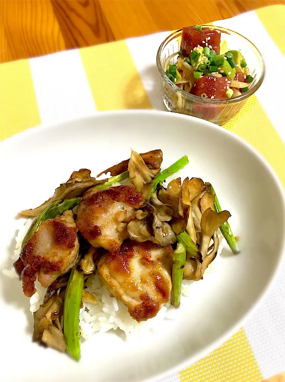 鶏肉とアスパラのから揚げ丼
アヒポキ(マグロとアボカドのサラダ)|sayaさん