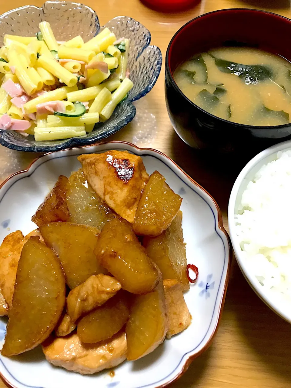 大根と鶏肉の照り煮&マカロニサラダ|sinさん