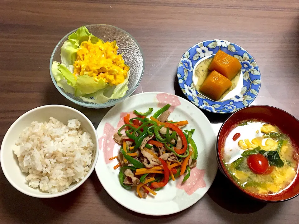 豚の青椒肉絲 かぼちゃの煮物 卵とミニトマトの中華スープ かぼちゃサラダ|おさむん17さん