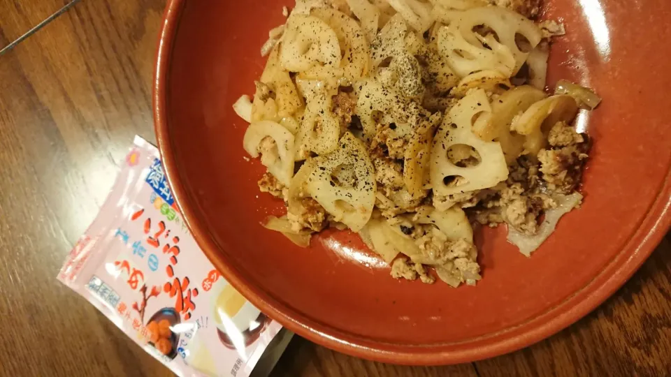 蓮根とひき肉の梅こぶ茶炒め|あやさん