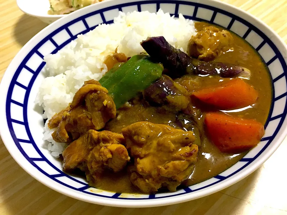 チキンと夏野菜のカレー🍛|くっきいさん