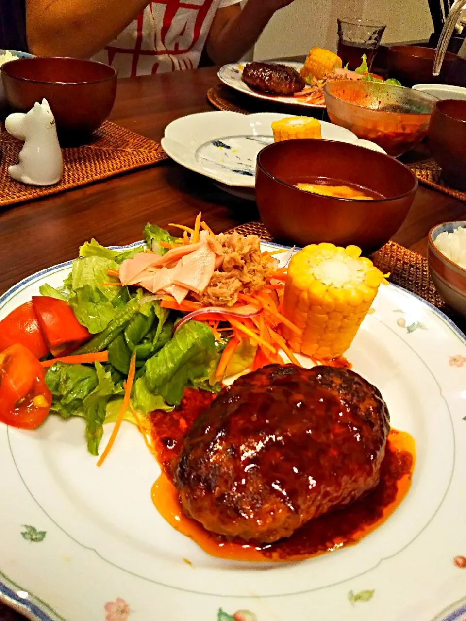 誕生日♪
主人がチーズインハンバーグを作ってくれた。
家族揃っての夕食にも感謝♪|omuさん