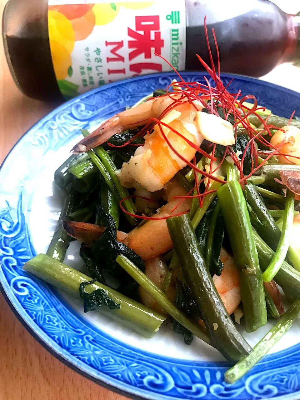 味ぽんスッキリ美味しい  空芯菜と海老の炒め物🦐|とんちんさん