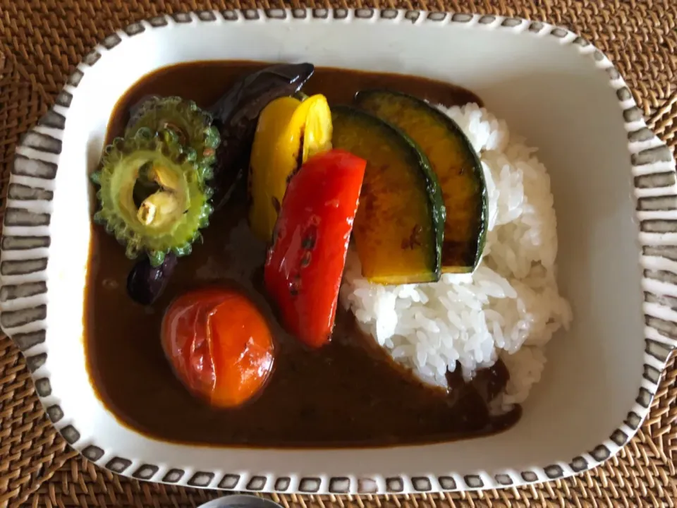 Snapdishの料理写真:夏野菜たっぷりカレー|Hideko  Tanakaさん