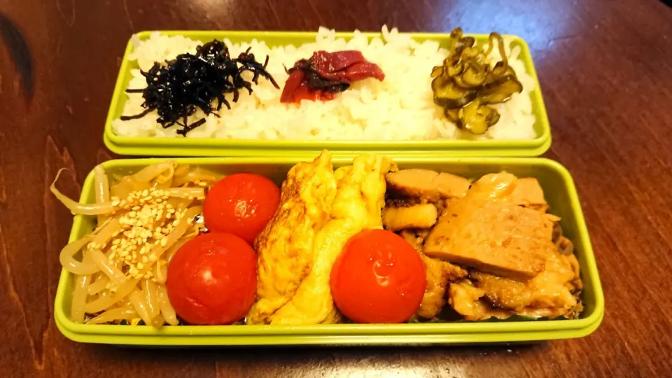 Snapdishの料理写真:豚味噌漬け弁当
 #今日のお弁当|りょーさん