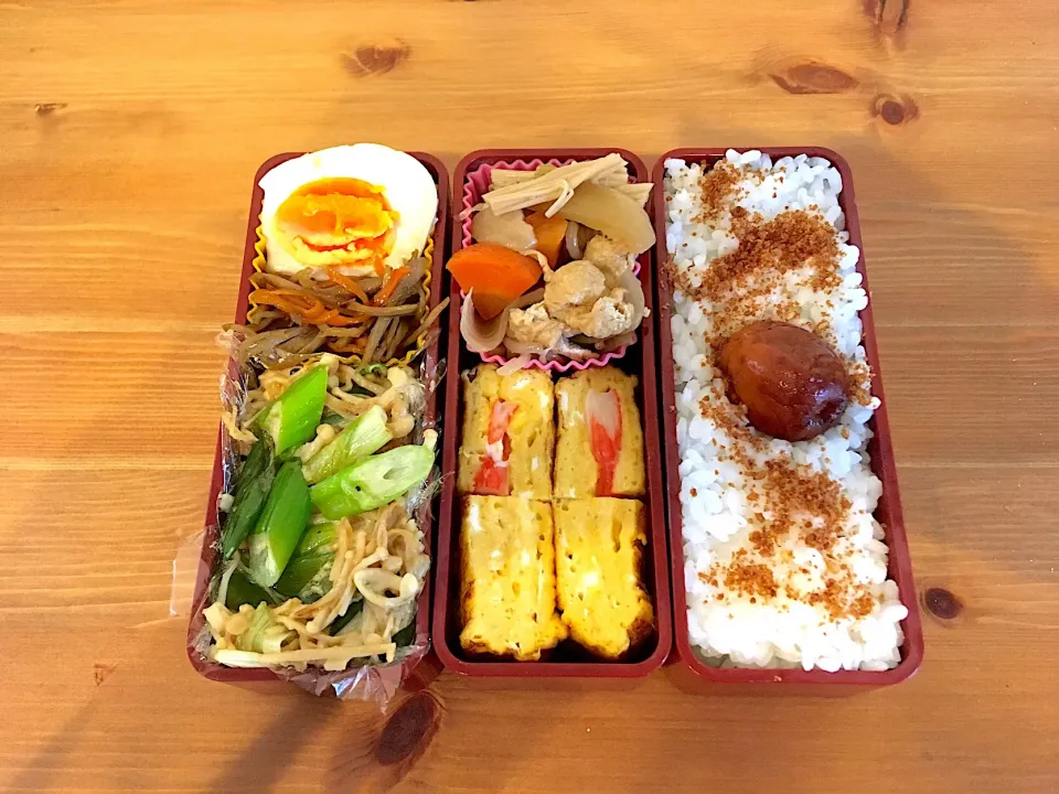 玉ねぎ揚げとエリンギのマヨ炒め弁当|Emi Mikadoさん