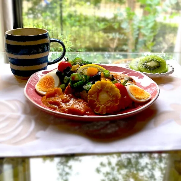 Snapdishの料理写真:カラフル夏野菜カレー🍛|くうちゃんさん