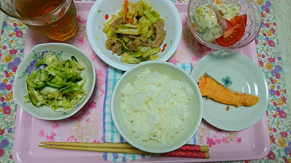 実家で晩ごはん🎵|しまだ ちえこさん