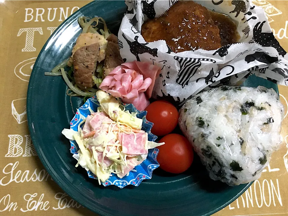 Snapdishの料理写真:夏休み2018 置き弁プレート
 #夏休み  #夏休み弁当  #おうちごはん  #おき弁 置き弁 #ランチプレート|こむぎさん