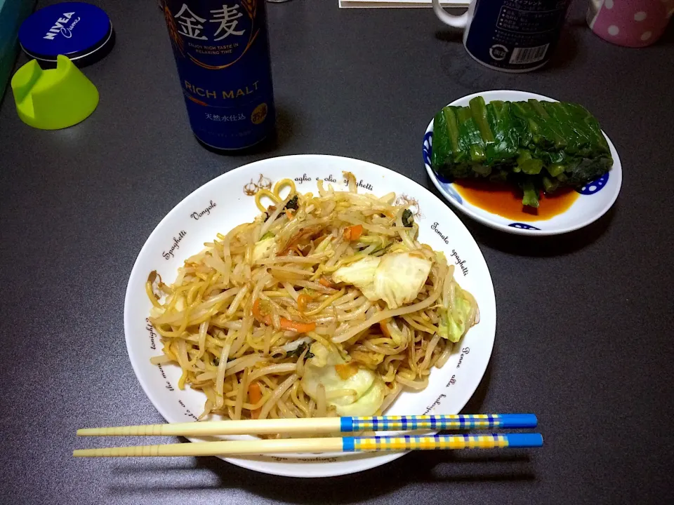 焼きそばとツルムラサキ|Shintarou  Nishimuraさん