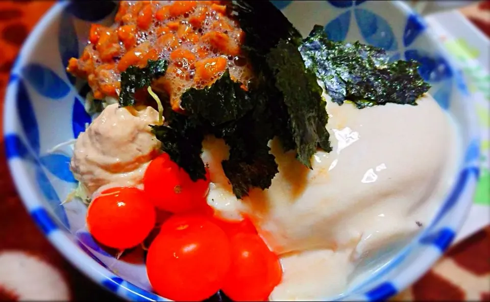 オレンジミニトマトと豆腐&納豆麺💕|メイメイda.さん