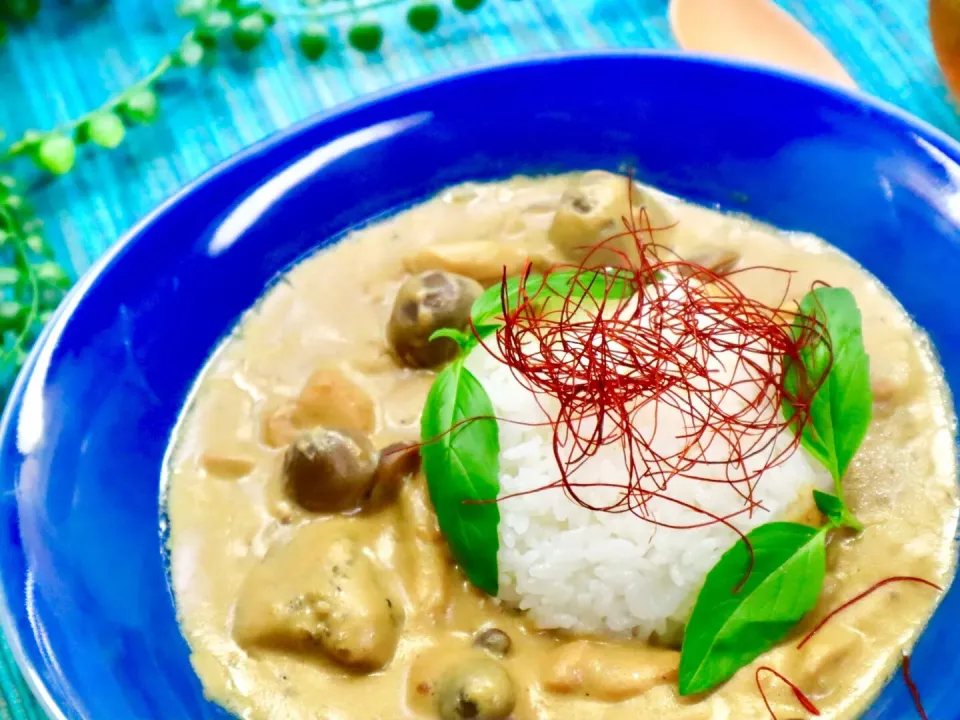 🌸ココナッツミルクカレー🌸唐辛子とココナッツミルクで甘くて辛いとっても美味しいカレーになりました💓|ROSE & ROSEさん