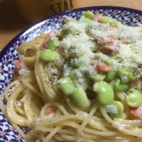 Snapdishの料理写真:鮭と枝豆のクリームパスタ🍝|てみんちゃんさん