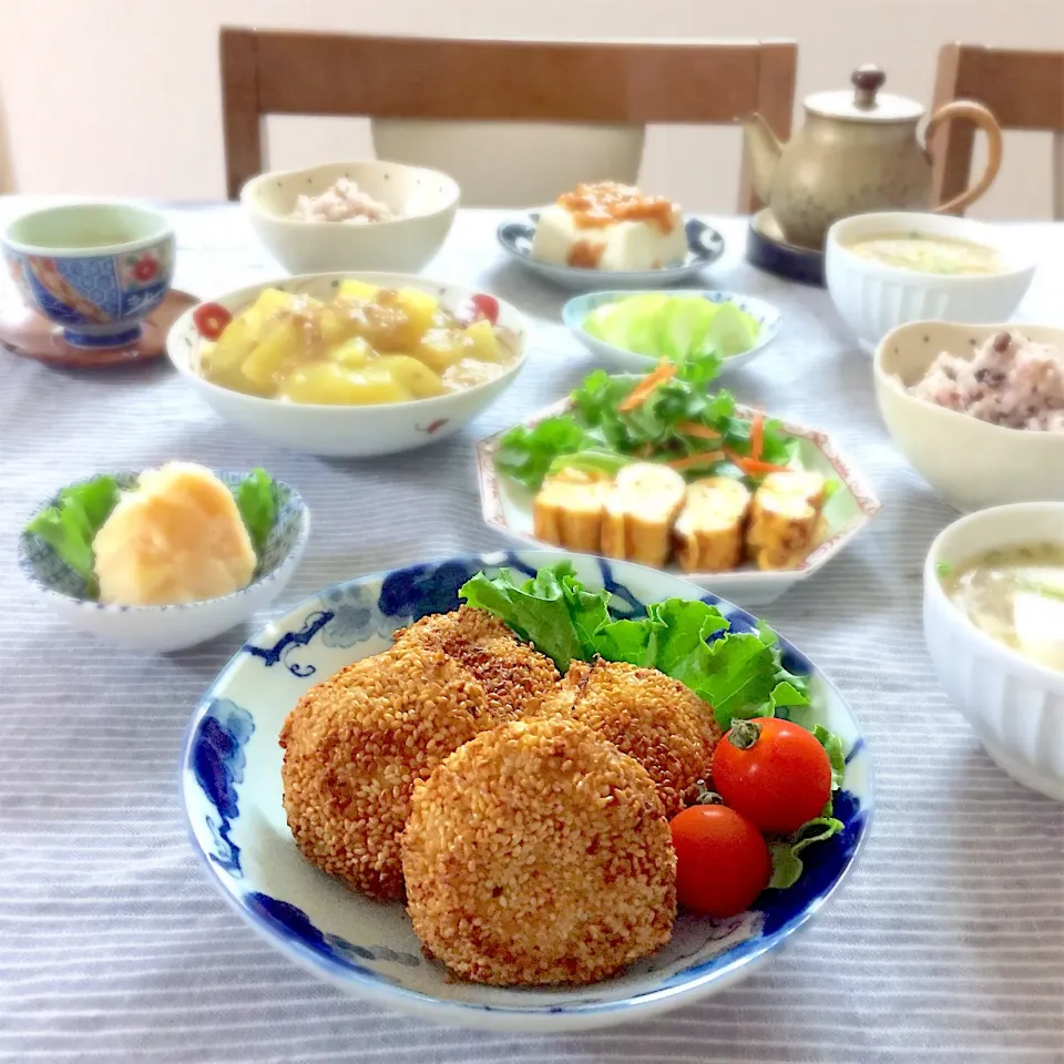 キムチーズ胡麻メンチカツと十六穀米の晩ご飯|ゆかりさん