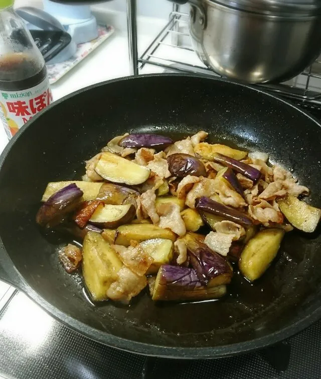 なすと豚バラの味ぽん炒め🎵|しまだ ちえこさん