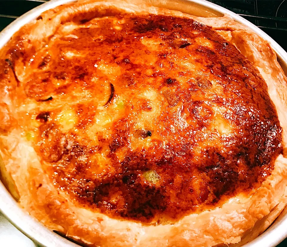 Snapdishの料理写真:分厚いキッシュ🥧|みうのすけさん