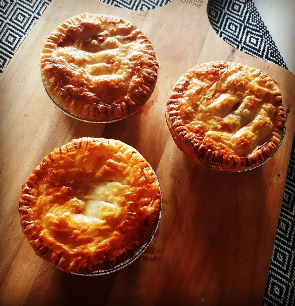 Snapdishの料理写真:#chickenpies|Juneさん