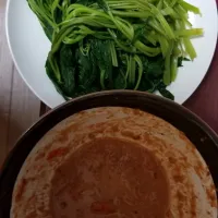 Boil spinach with spicy tomato sous|chendra prasetioさん