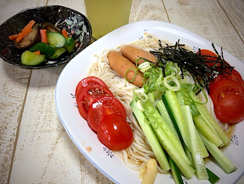 今日の男飯(｡-_-｡)ご近所さんからの頂き物の素麺&自作漬物🎶|ひーちゃんさん