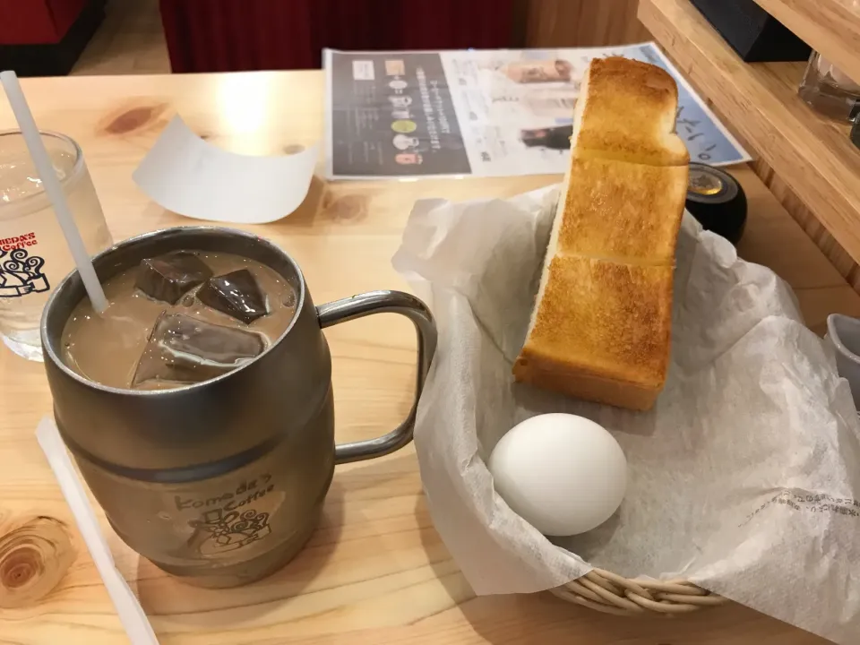 たっぷりアイスコーヒーとトースト|手品先輩さん